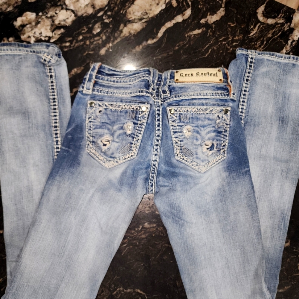 Lightly distressed Rock Revival Jean's size 25/29
